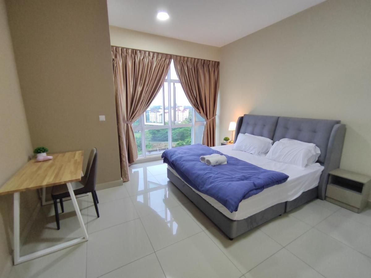 Pangsapuri Twin Galaxy With King Bed View